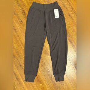 BRAND NEW! Athleta Coaster Luxe High Rise Jogger